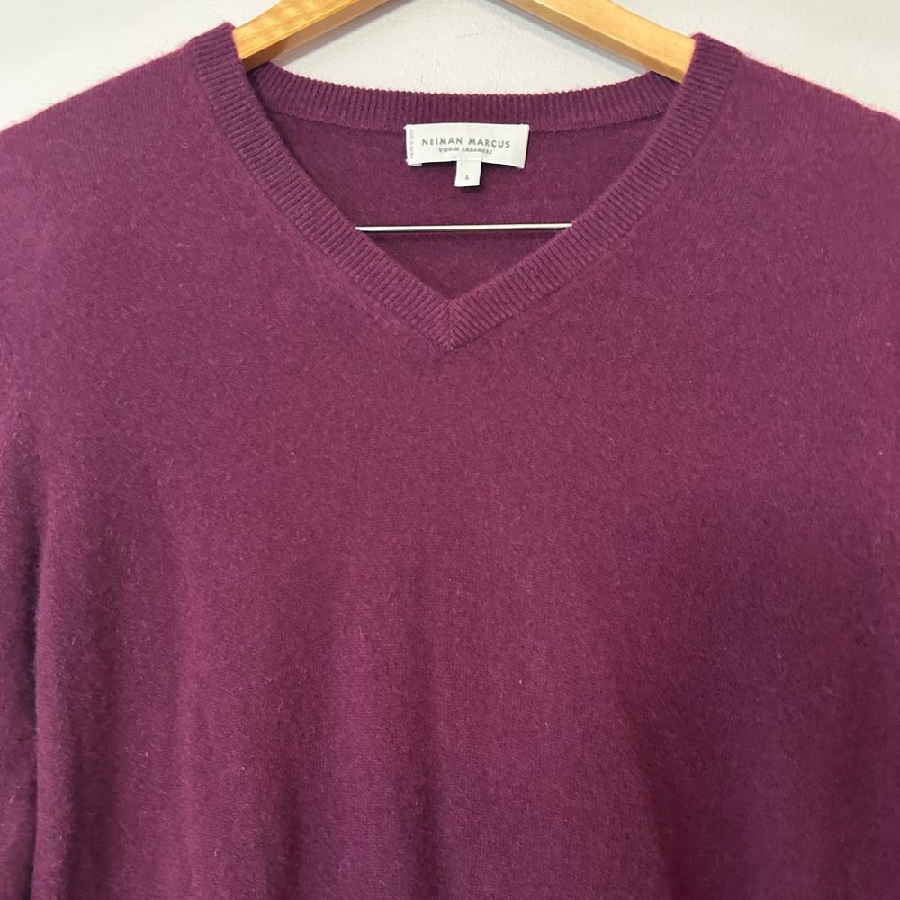 Neiman Marcus Sweater Mens‎ L 100%Virgin Cashmere Maroon V-Neck Solid Pullover